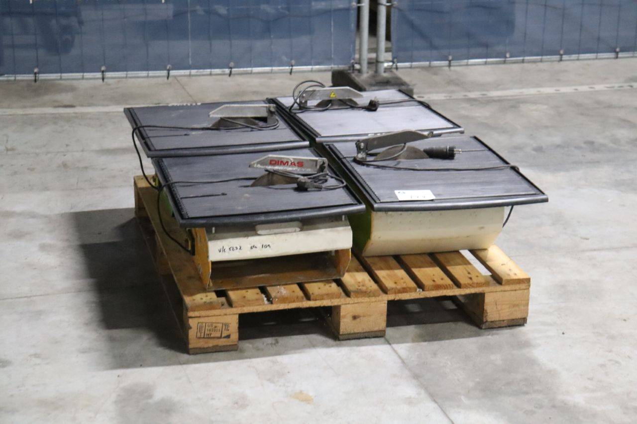 Lot of tile saw machines Dimas Electric