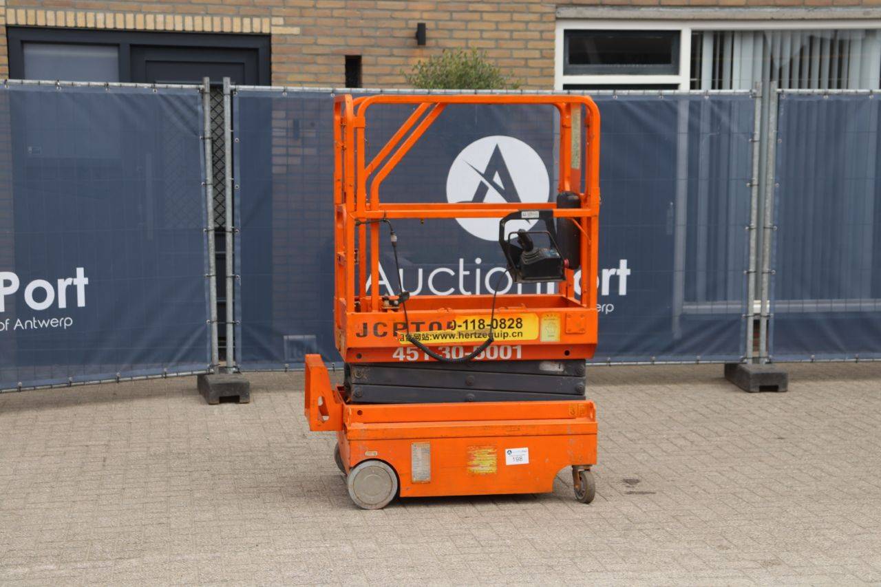 Scissor lift Dingli JCPT0507DC Electric 5m 2015