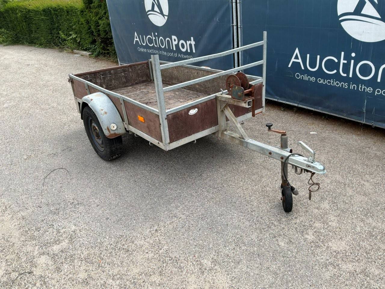 Box truck