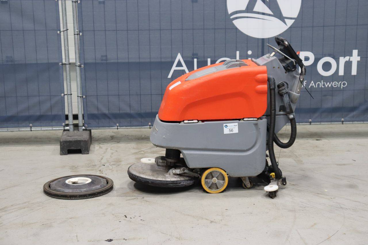 Lavadora de pisos elétrica Hako Scrubmaster B45 CL 1,5 kW (2019)