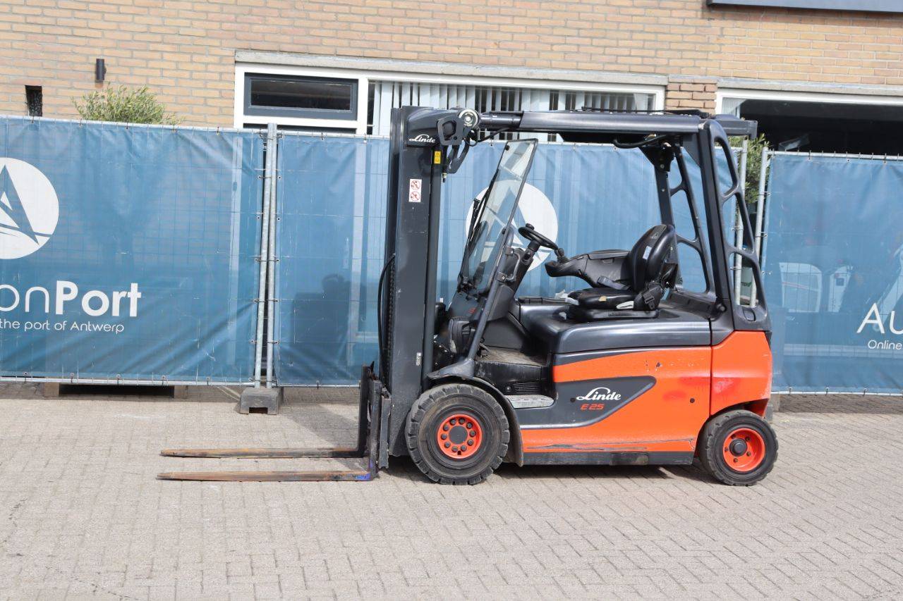 Linde E25R-01 Electric Forklift 2500kg 7.0m 2017