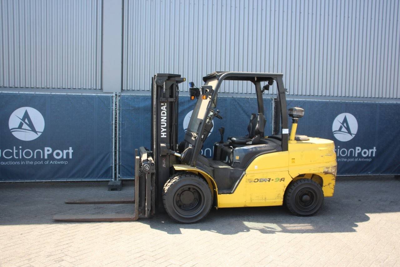 Forklift Hyundai 50DA-9A Diesel 5000kg 2015