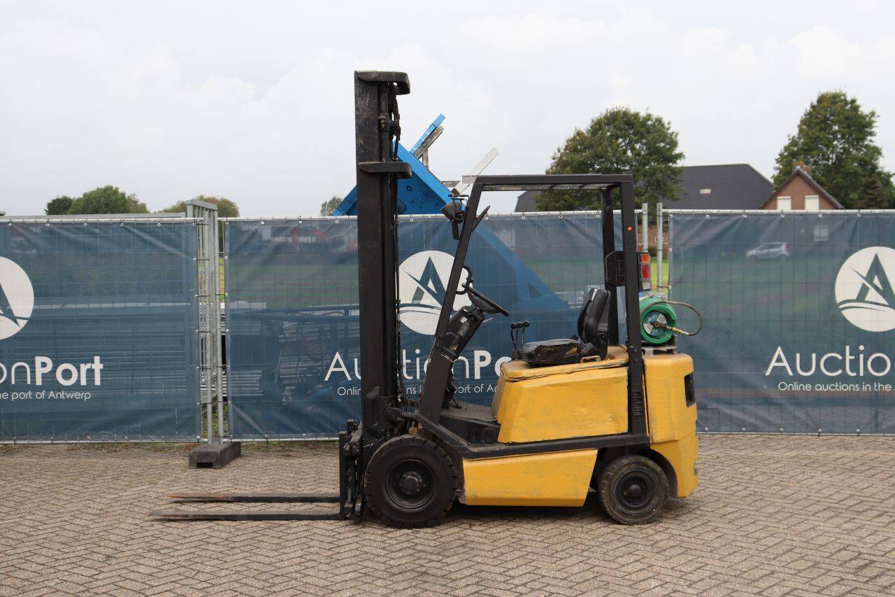 Gabelstapler Yale GLP16AFV2775 LPG 1640kg 2000