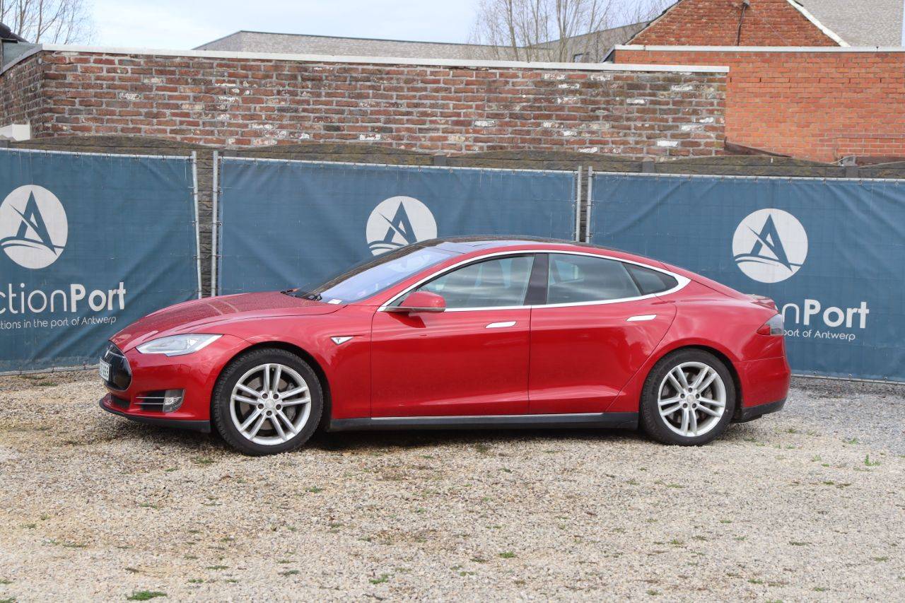 Passenger car Tesla Motors Model S 85D Electric 2015