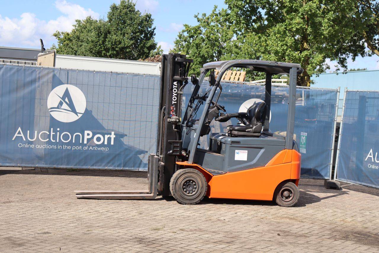 Heftruck Toyota 8FBMKT25 Elektrisch 2500kg 4.7m 2016