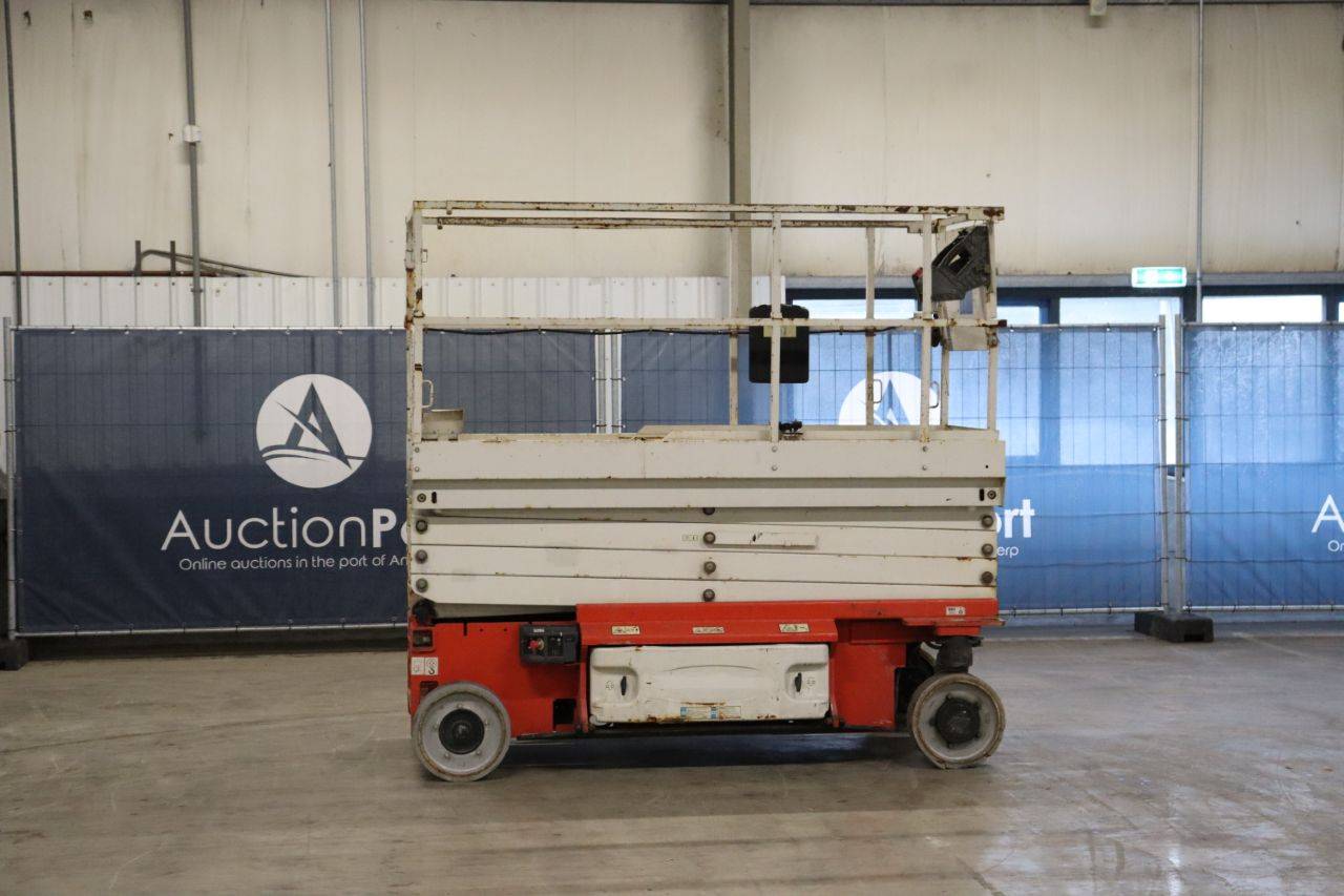 JLG 2646 ES Electric Scissor Lift 9.92m 2016