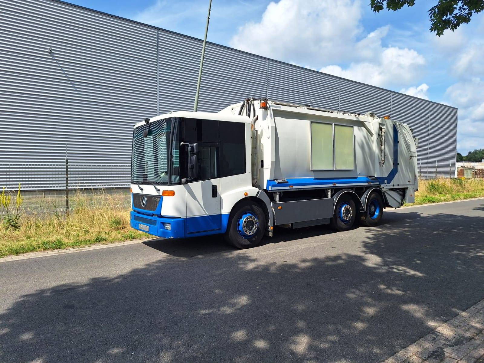 Garbage truck Mercedes Econic Diesel 2009
