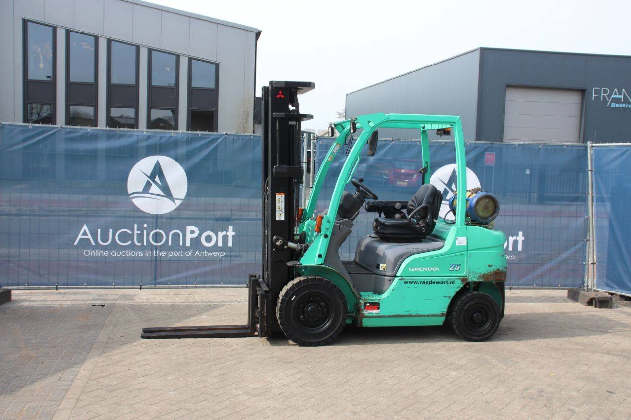 Heftruck Mitsubishi FG25N LPG 2500kg 5.5m 2013