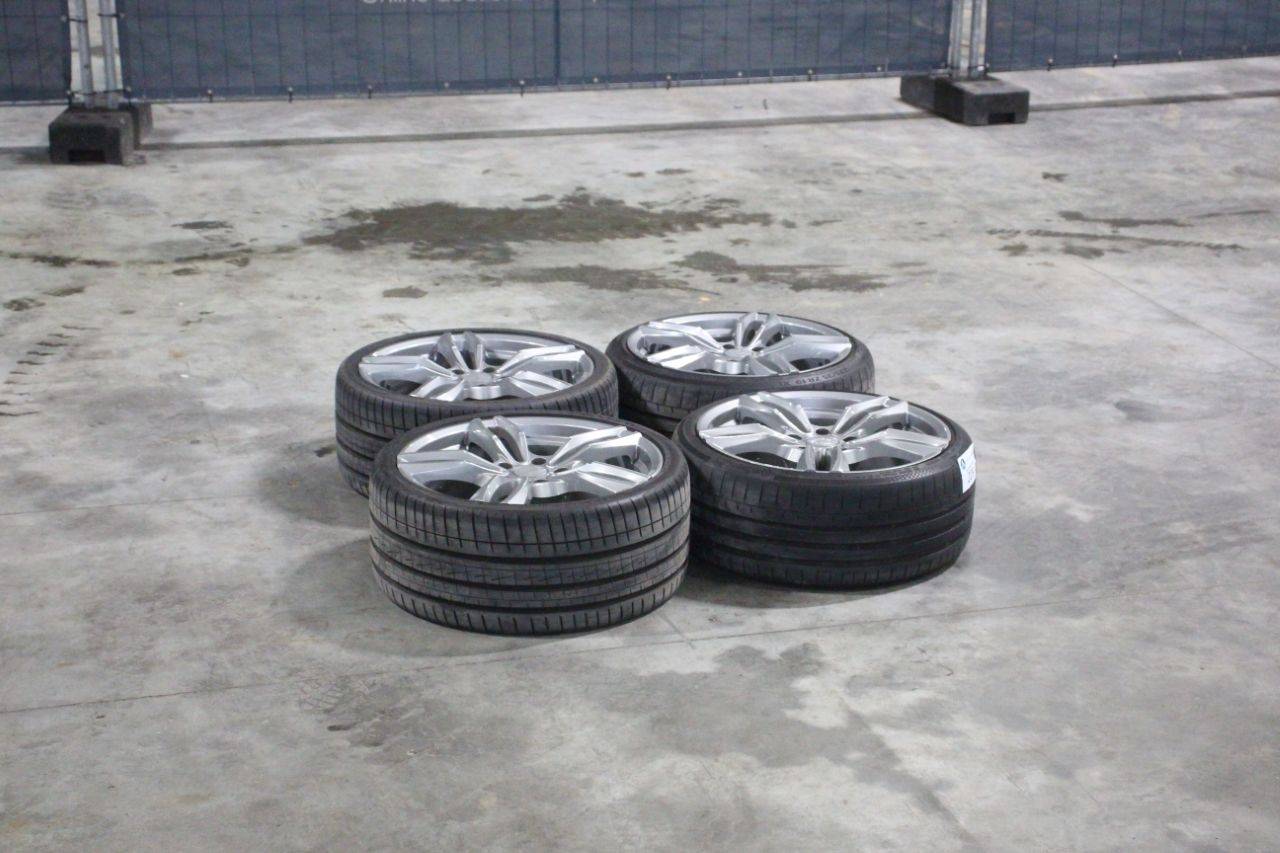 4x BMW E93 (3 Series) wheels
