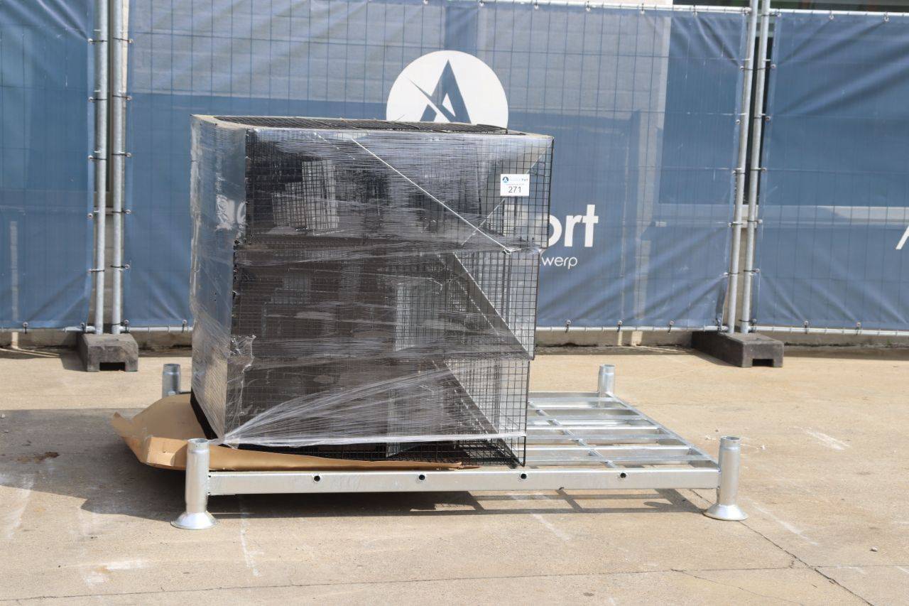 Container