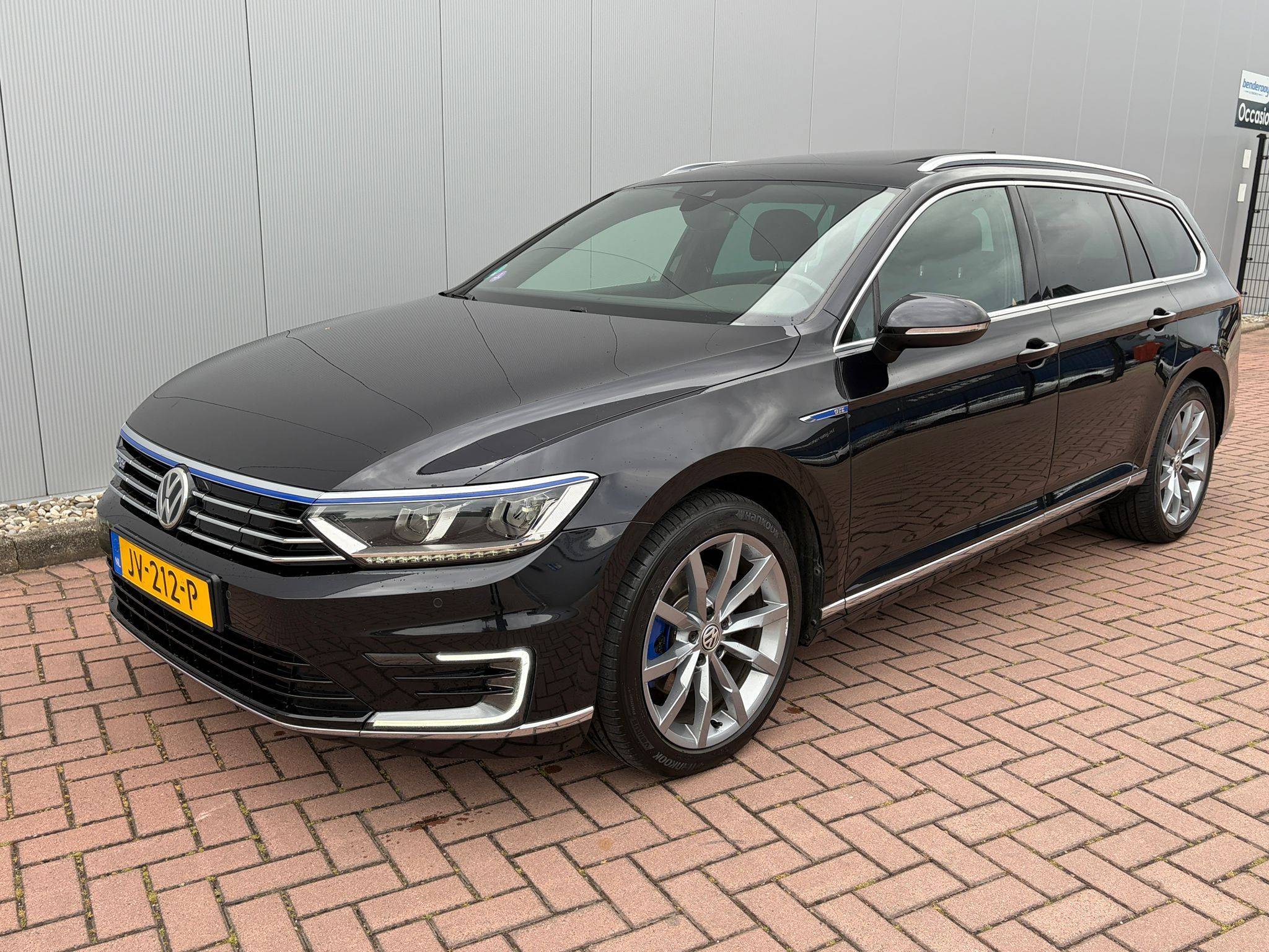 Passenger car Volkswagen Passat GTE Hybrid Petrol/Electric 157hp 2015 (Margin)