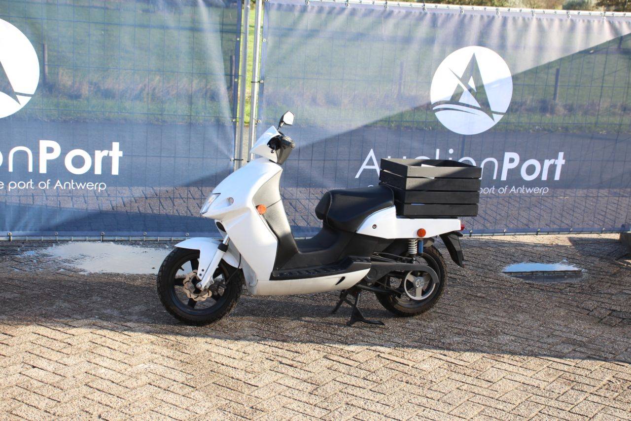 Scooter Govecs Electric 2016