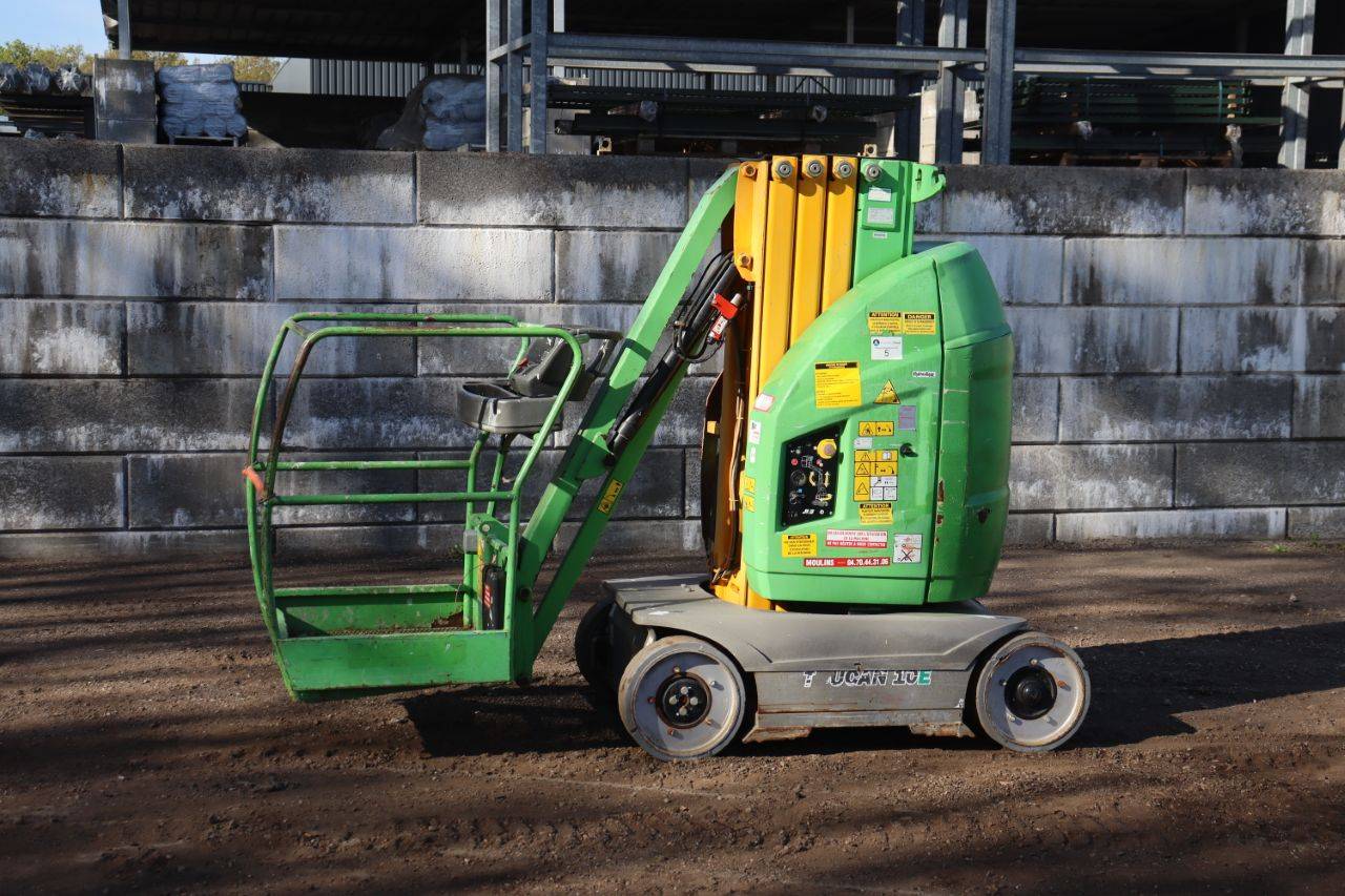 JLG Toucan 10E Electric Mast Lift 10.10m 2011