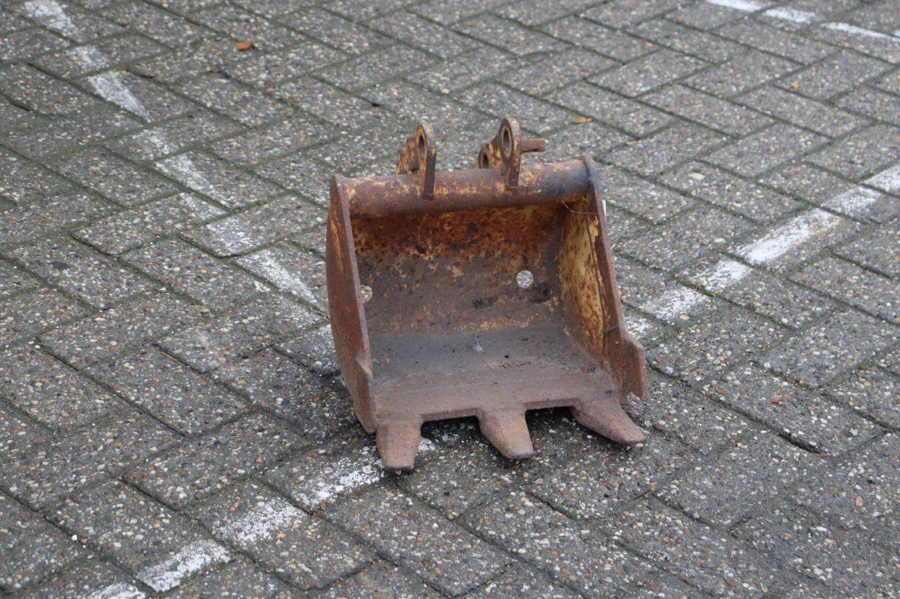 Ground bucket