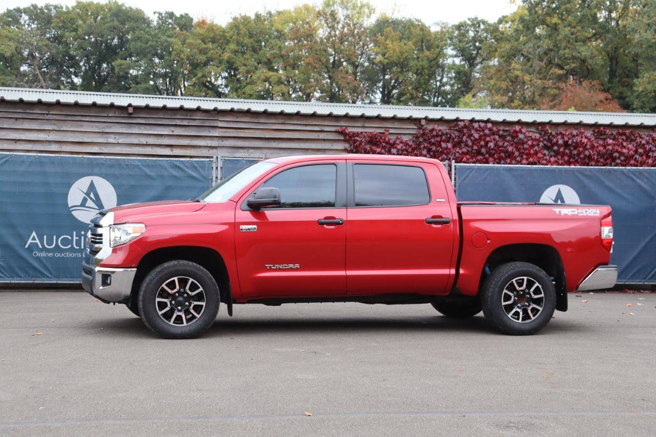 Pick Up Toyota Tundra SR5 Petrol 380hp 2017