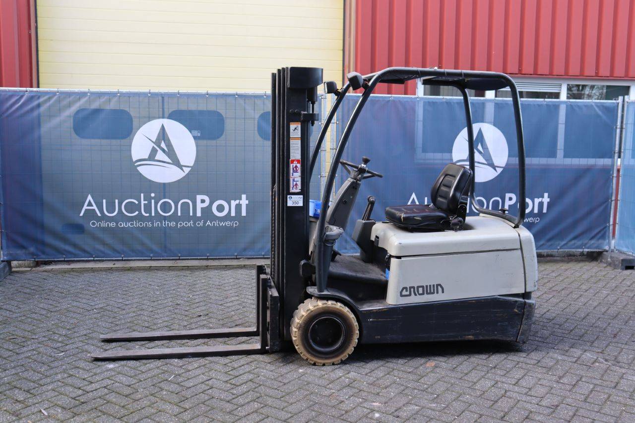 Crown SC3018 OPT3 Electric Forklift 1800kg 4.3m 1997