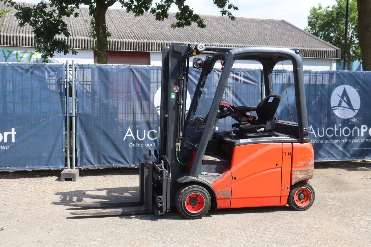 Carrello elevatore Fenwick-Linde E20PH-01 elettrico, portata 2000 kg, anno 2010
