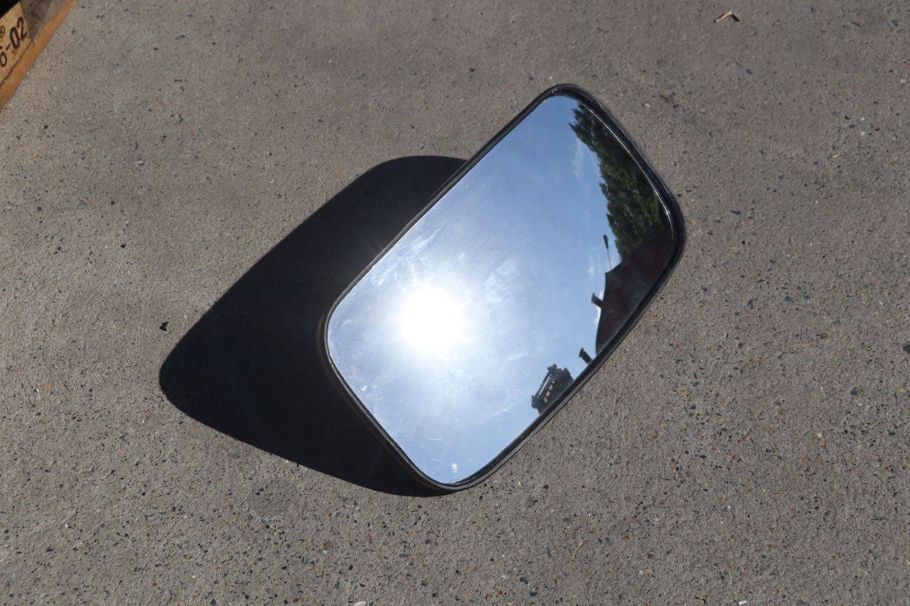 Lot of 80 rearview mirrors New