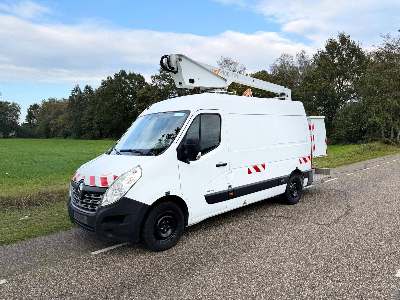Piattaforma aerea Renault Master 2.3DCI Diesel 2016