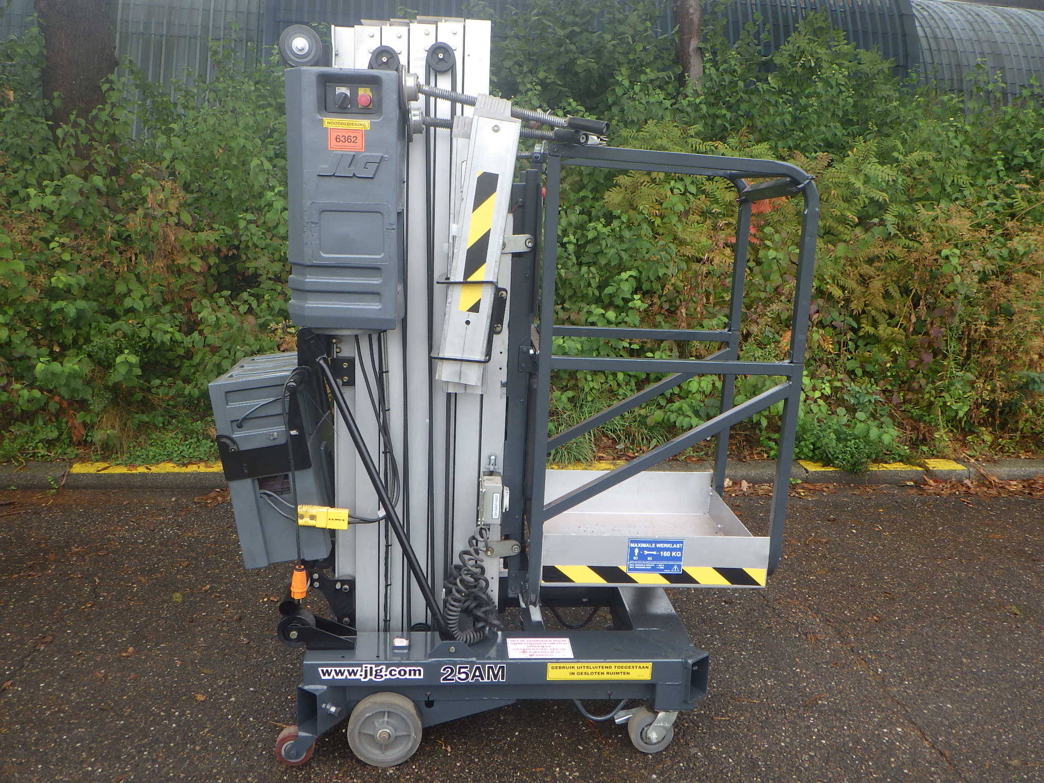 JLG 25AM Electric Mast Lift 9.67m 2018