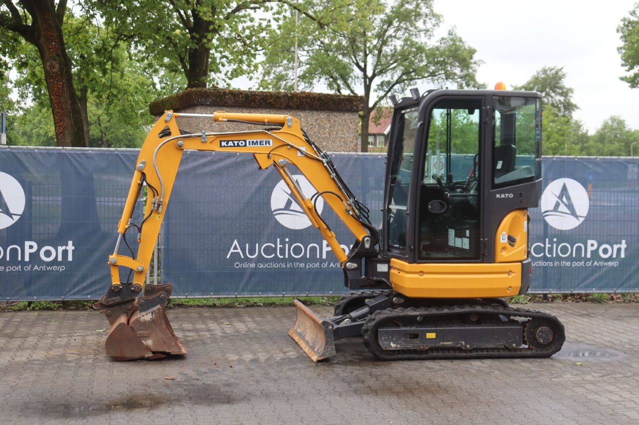 Mini excavator Kato 27-V4 Diesel 13.6kW