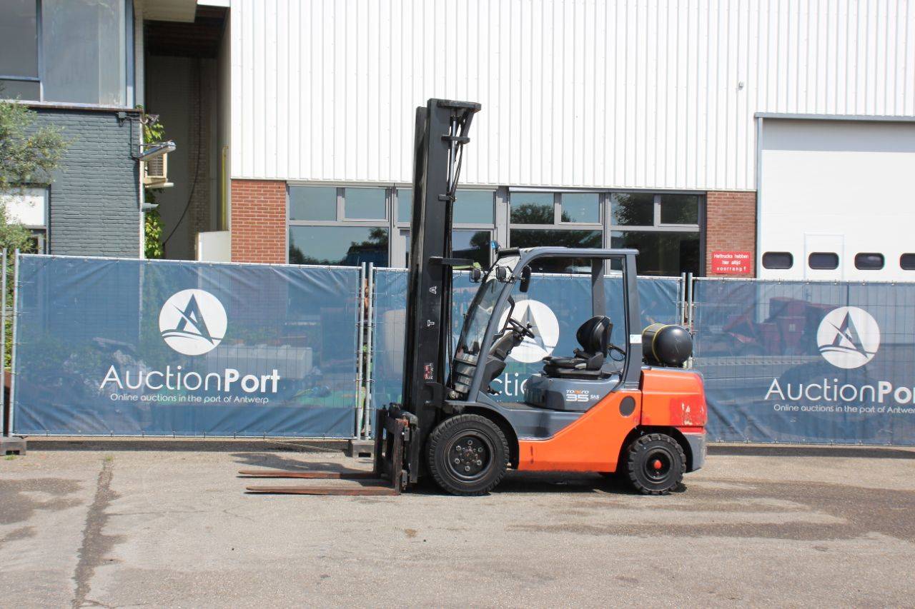 Heftruck Toyota 02-8FGJF35 LPG 3500kg 6.5m 2011