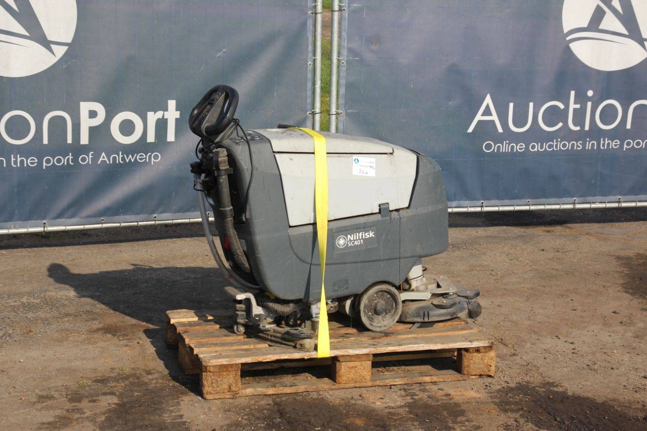 Scrubbing machine Nilfisk SC401 Electric
