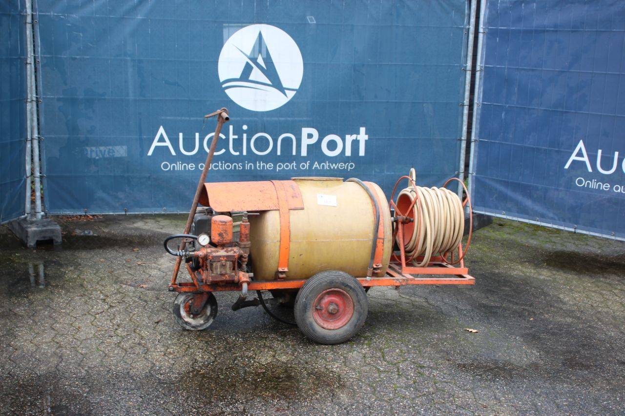 Douven Petrol Field Sprayer 200L