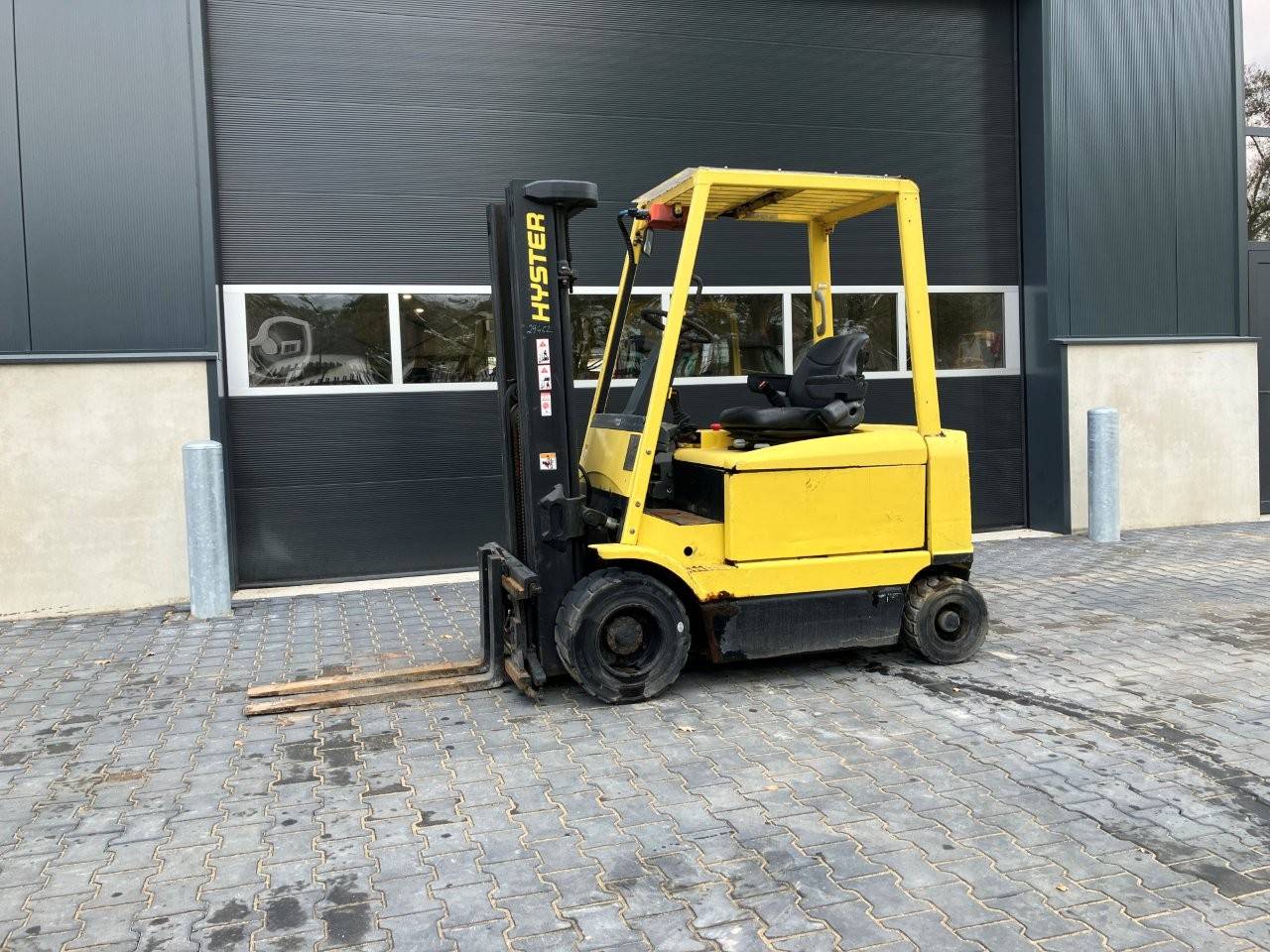 Forklift Hyster J2.50XM-717 Electric 2290kg 4.95m 1999