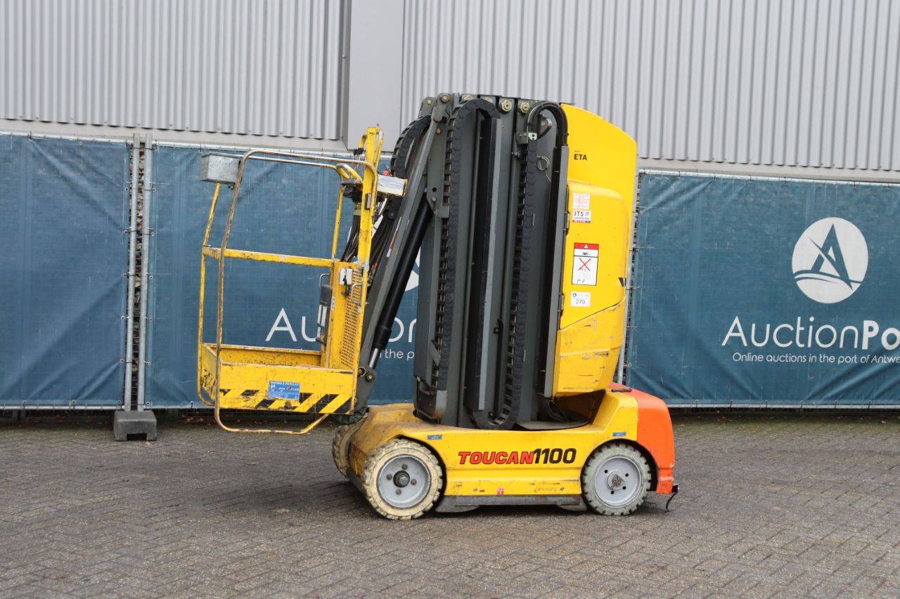 Grove Toucan 1100A Electric Mast Lift 11m 2001