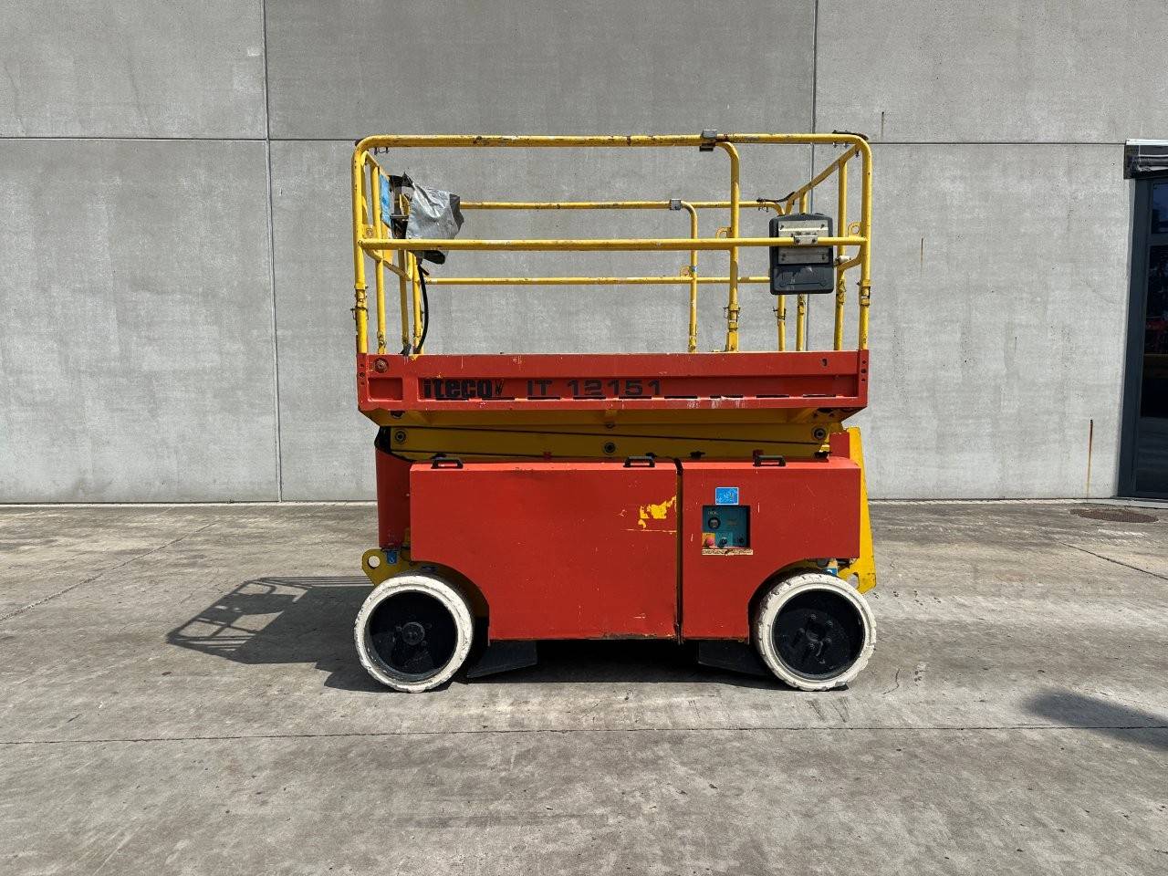 ITECO IT 12151 Electric Scissor Lift 2007
