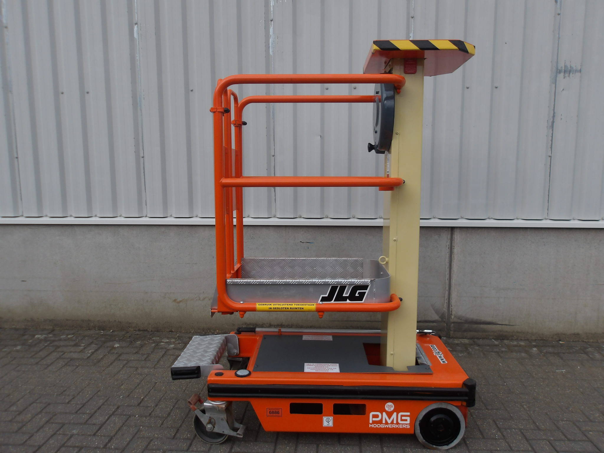 JLG Power Tower Ecolift Manual Mast Lift 4.2m 2019