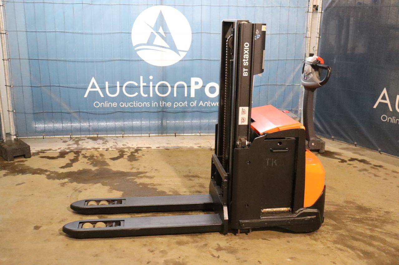 Toyo SWE200D Electric Stacker 2000kg 2020