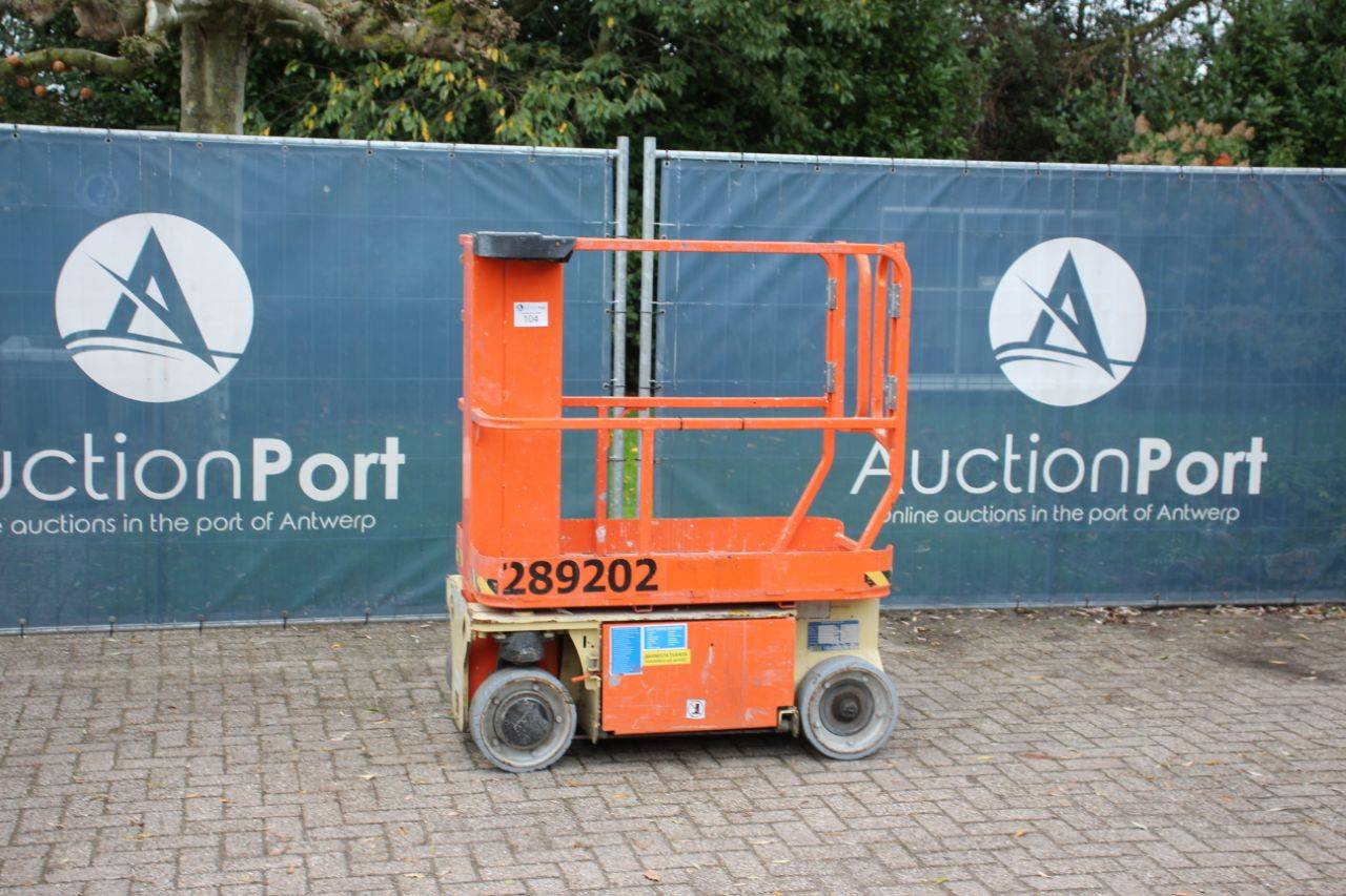 JLG 1230ES Electric Mast Lift 5.66m 2015