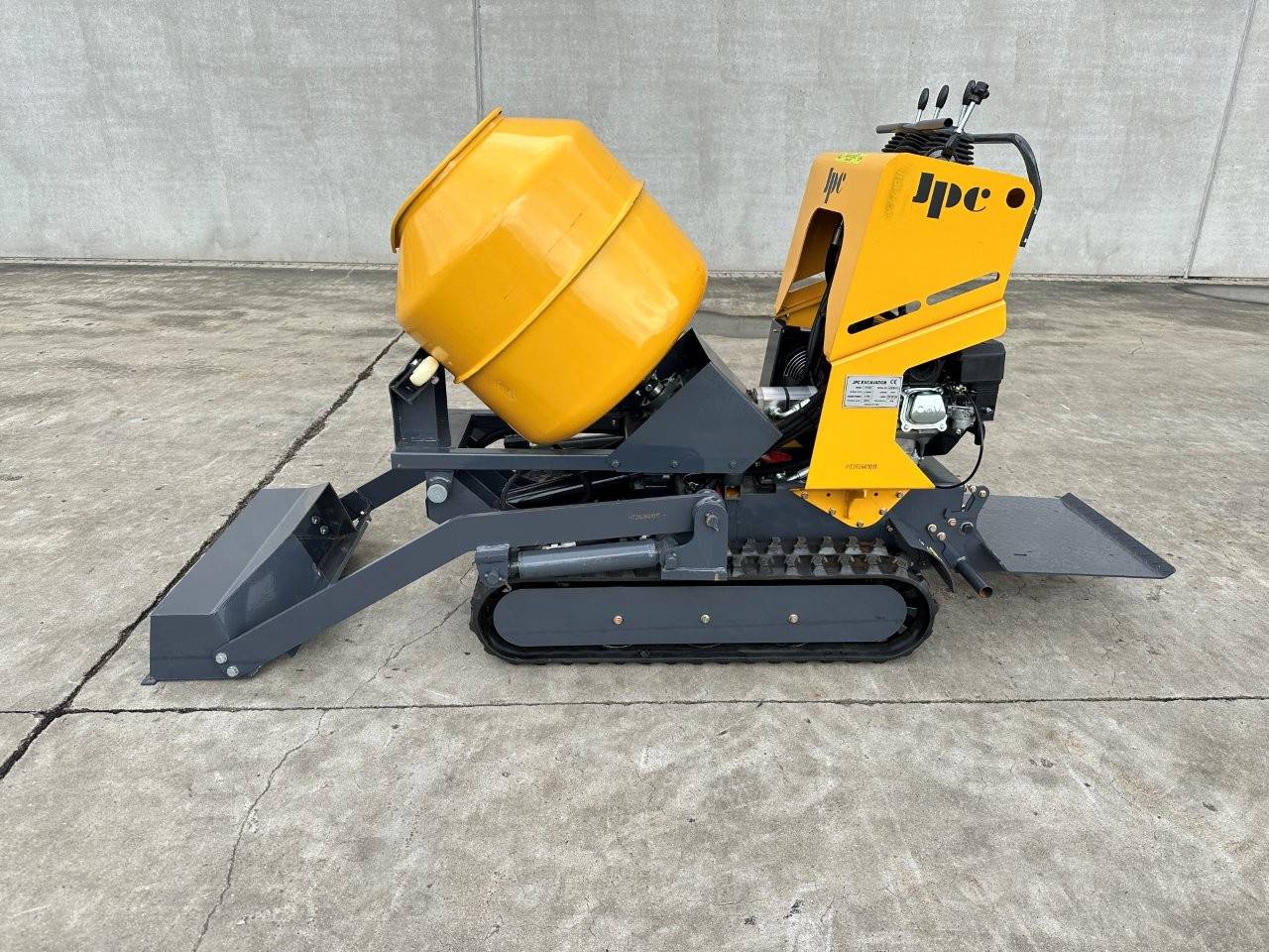 Selbstladender Betonmischer JPC HTD - 500 Benzin 2026 Neu