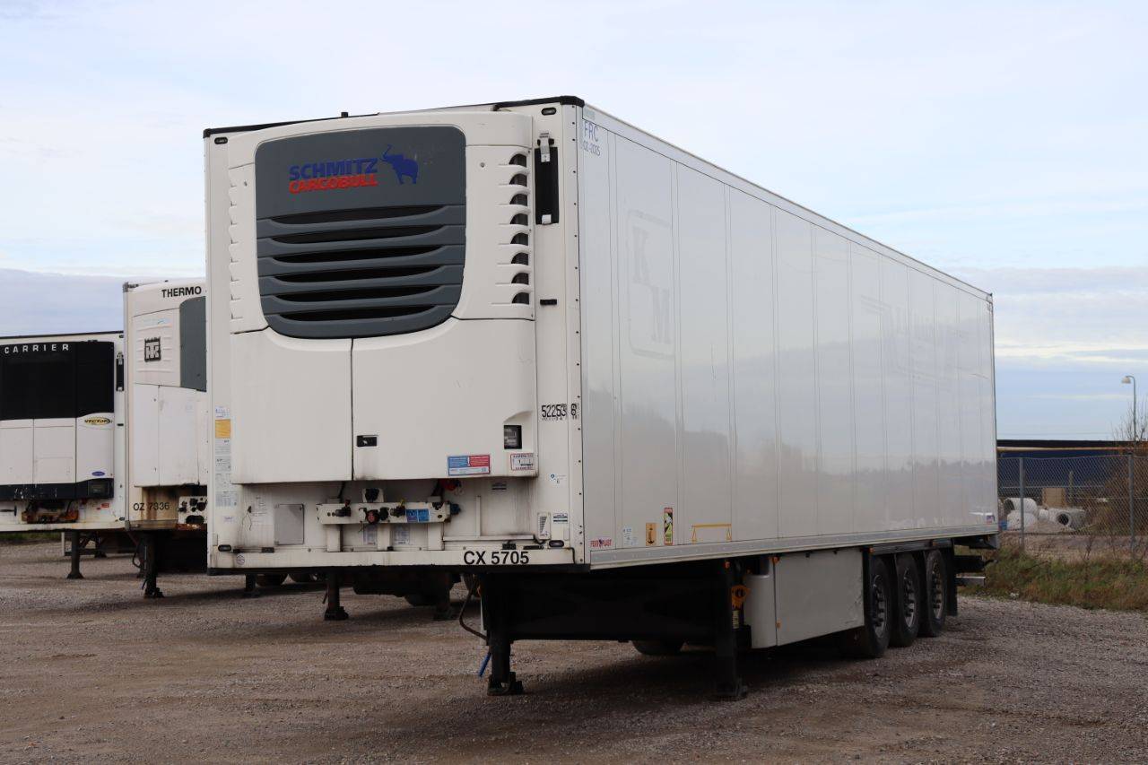 Semi-trailers - Reefers - Trailers