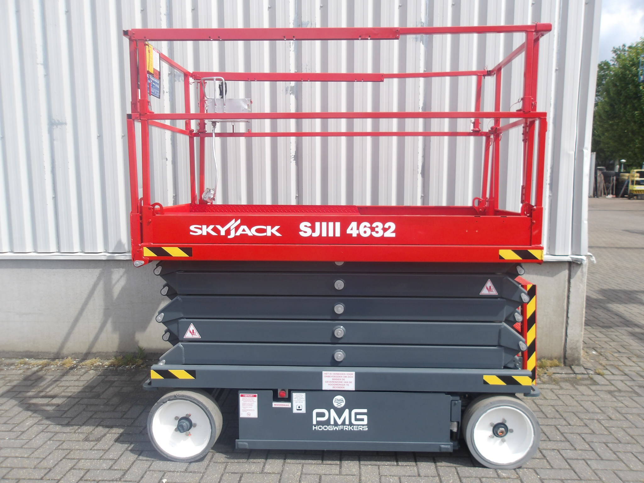 Nacelle élévatrice électrique à ciseaux SkyJack SJ4632 11,75 m 2016