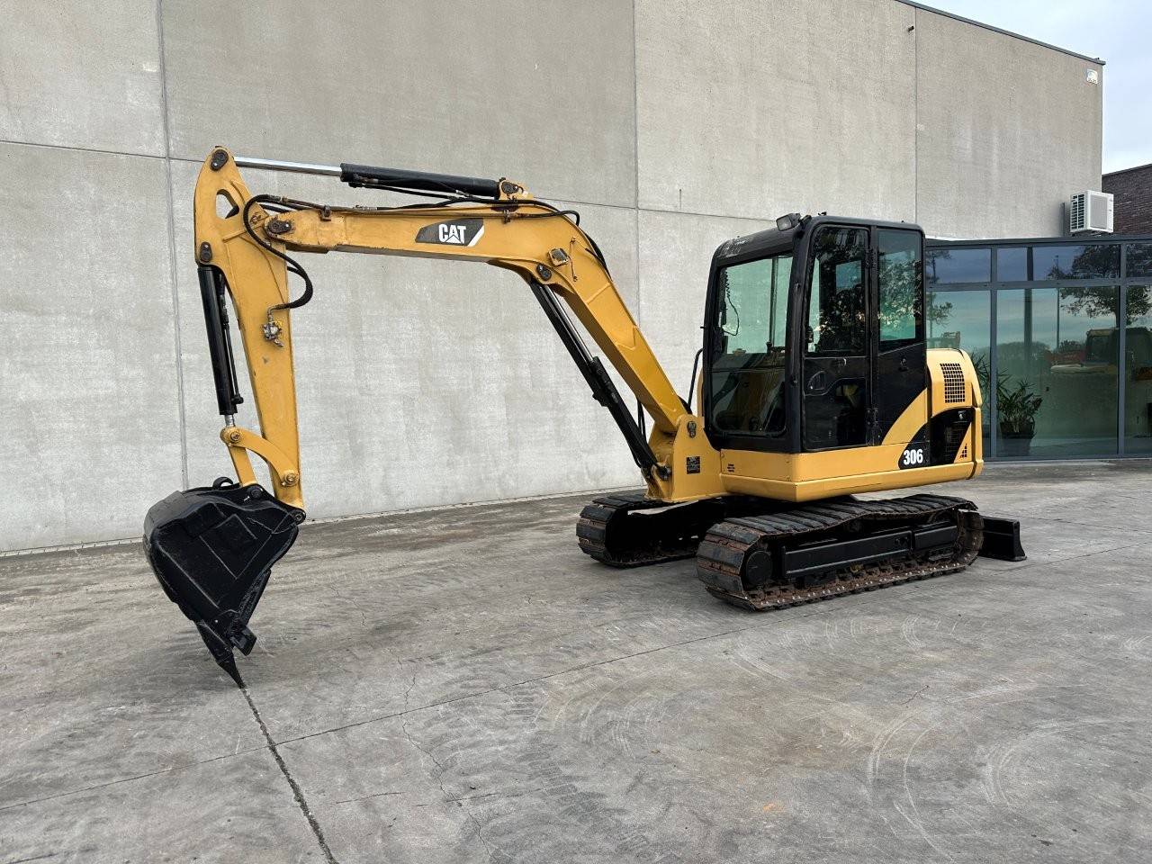Crawler excavator Caterpillar 306 Diesel 40.5kW 2011