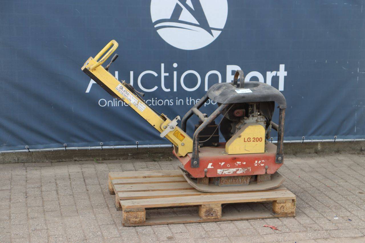 Vibratory Plate Dynapac LG 200 Diesel 2009