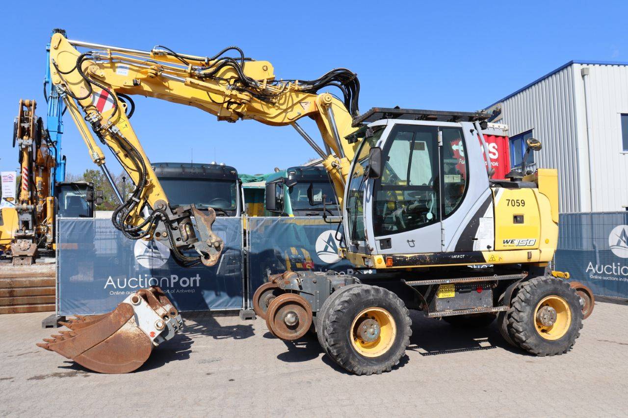 Wheel excavator New Holland WE150RR Diesel 90kW 2011
