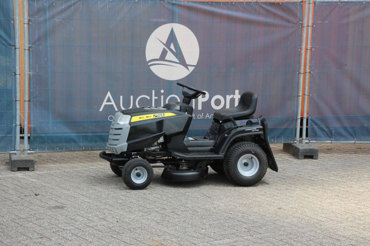 Stiga SC 84 Petrol Riding Mower
