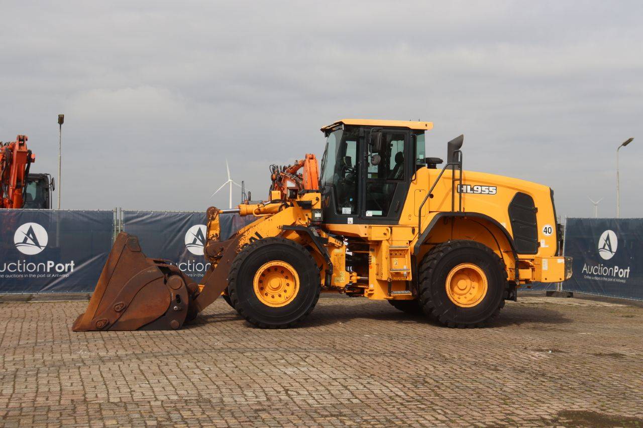 Hyundai HL955 Diesel Wheel Loader 147kW 2018