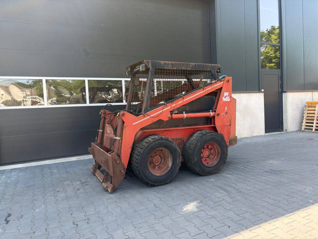 Diesel skid steer loader