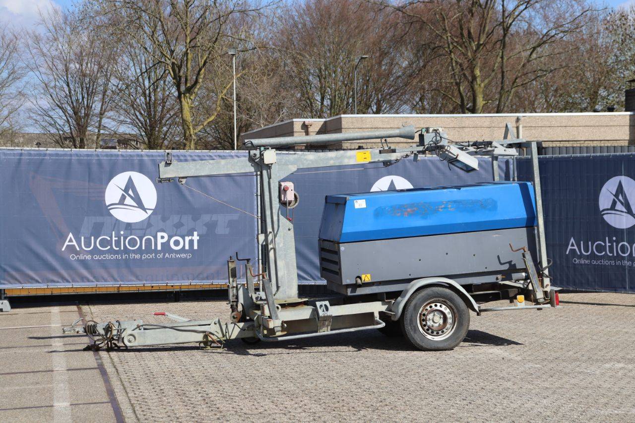 Lighting mast Atlas Copco QAX 12 400V-3 Diesel 12kVA