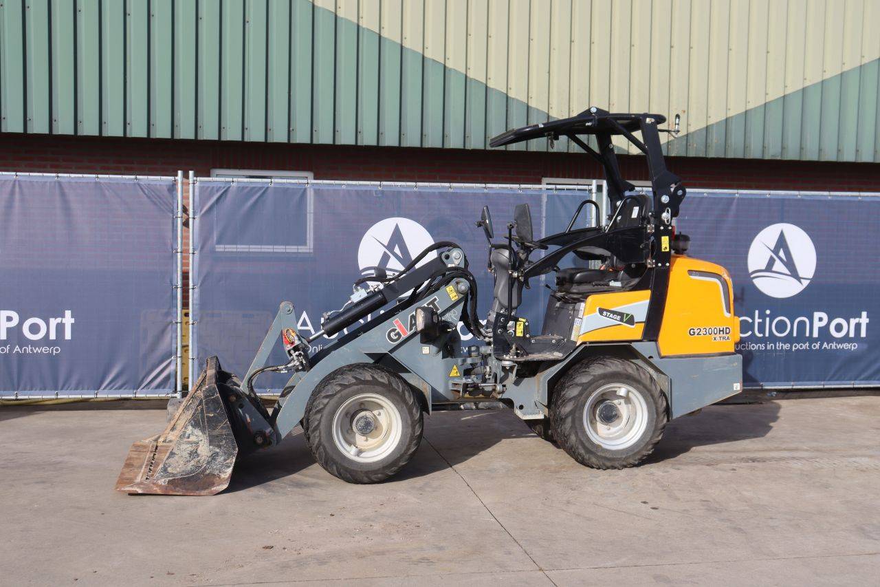 Knickgelenkter Radlader Giant G2300HD X-Tra Diesel 18,5 kW 2024