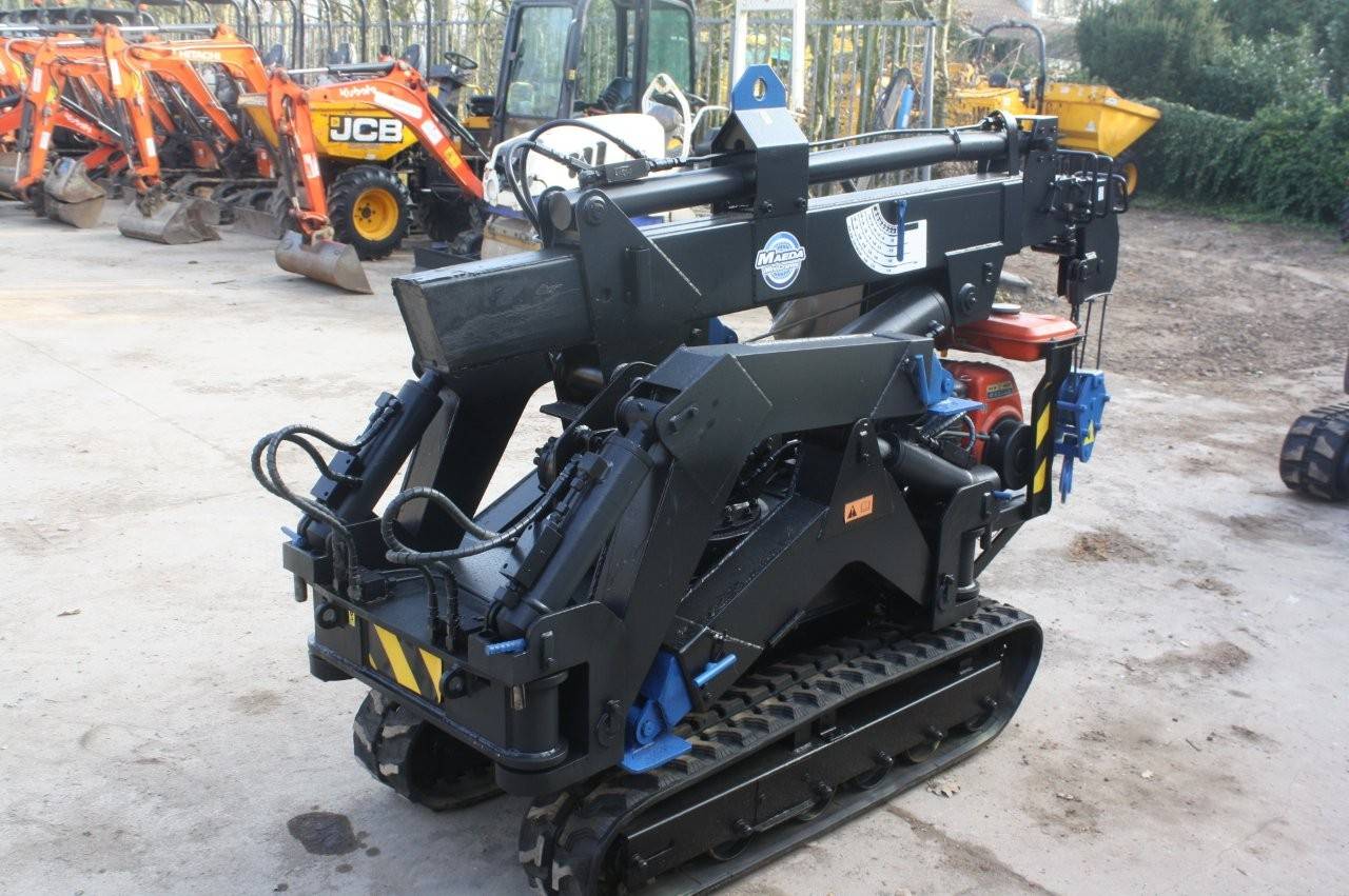 Crawler crane Maeda MC205 Blue Line