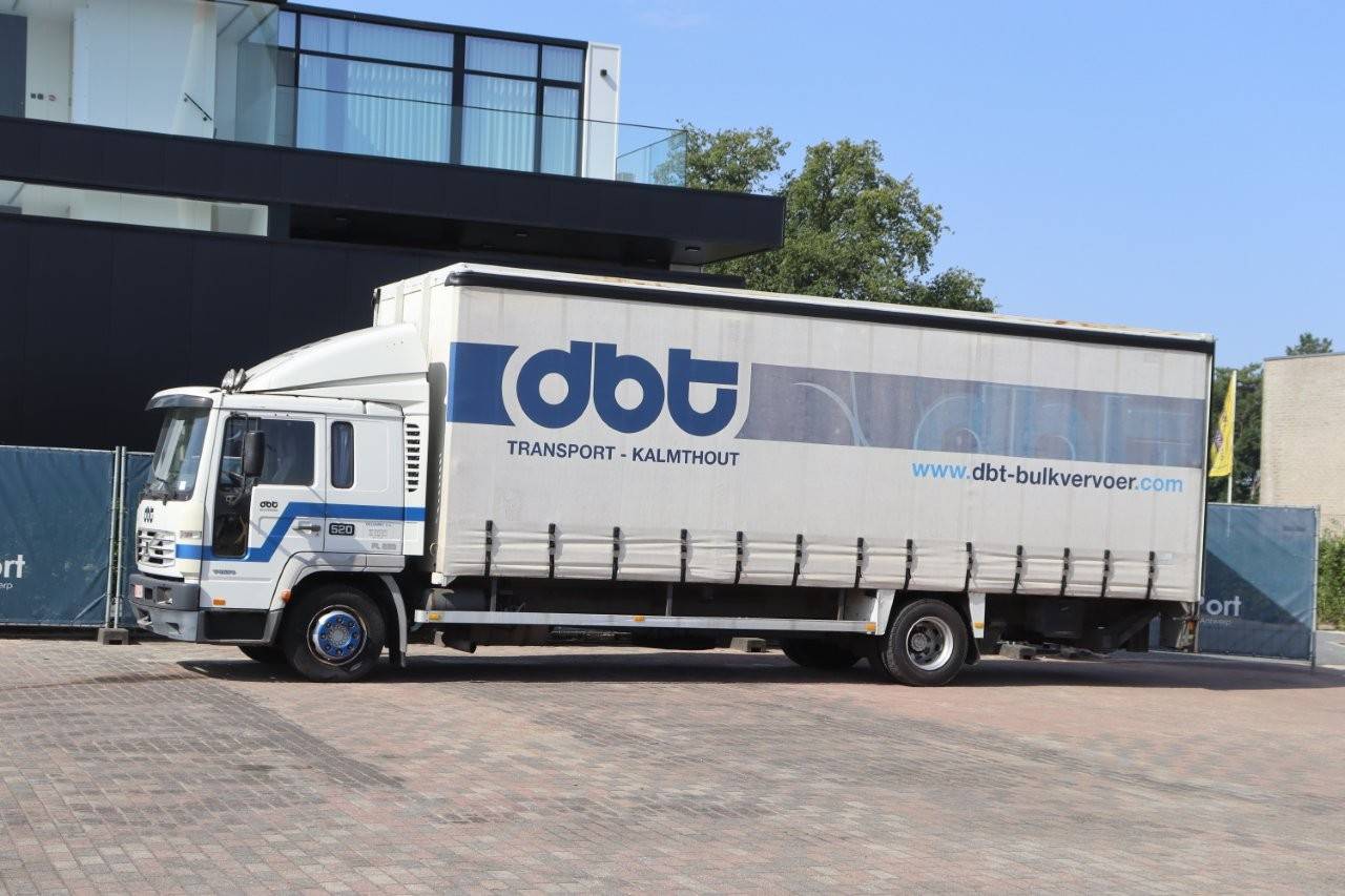 Box Truck Volvo FL6 2001