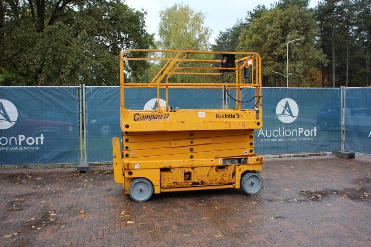 Scissor lift Haulotte Compact 12 Electric 11.75m 2016