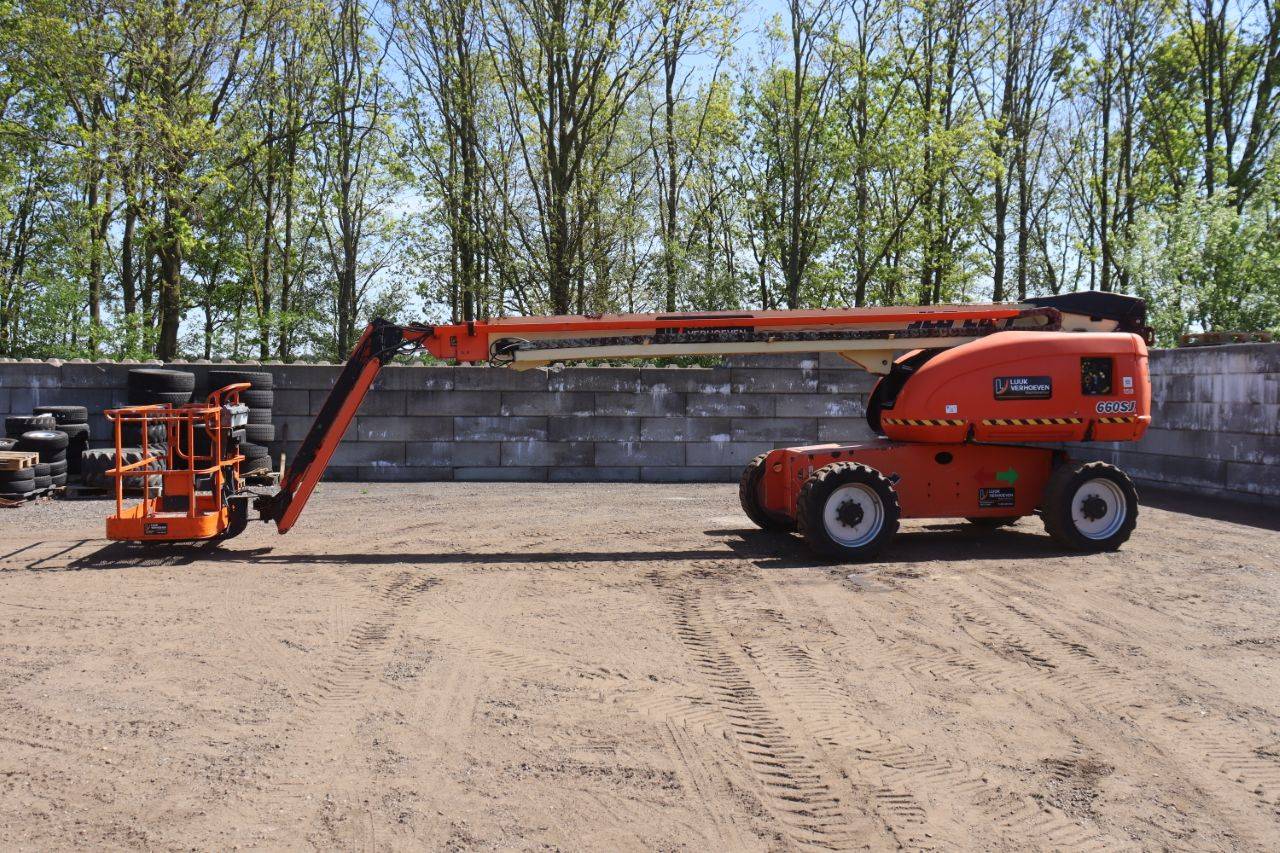 Telescopic boom lift JLG 660SJ Diesel 22m 2013