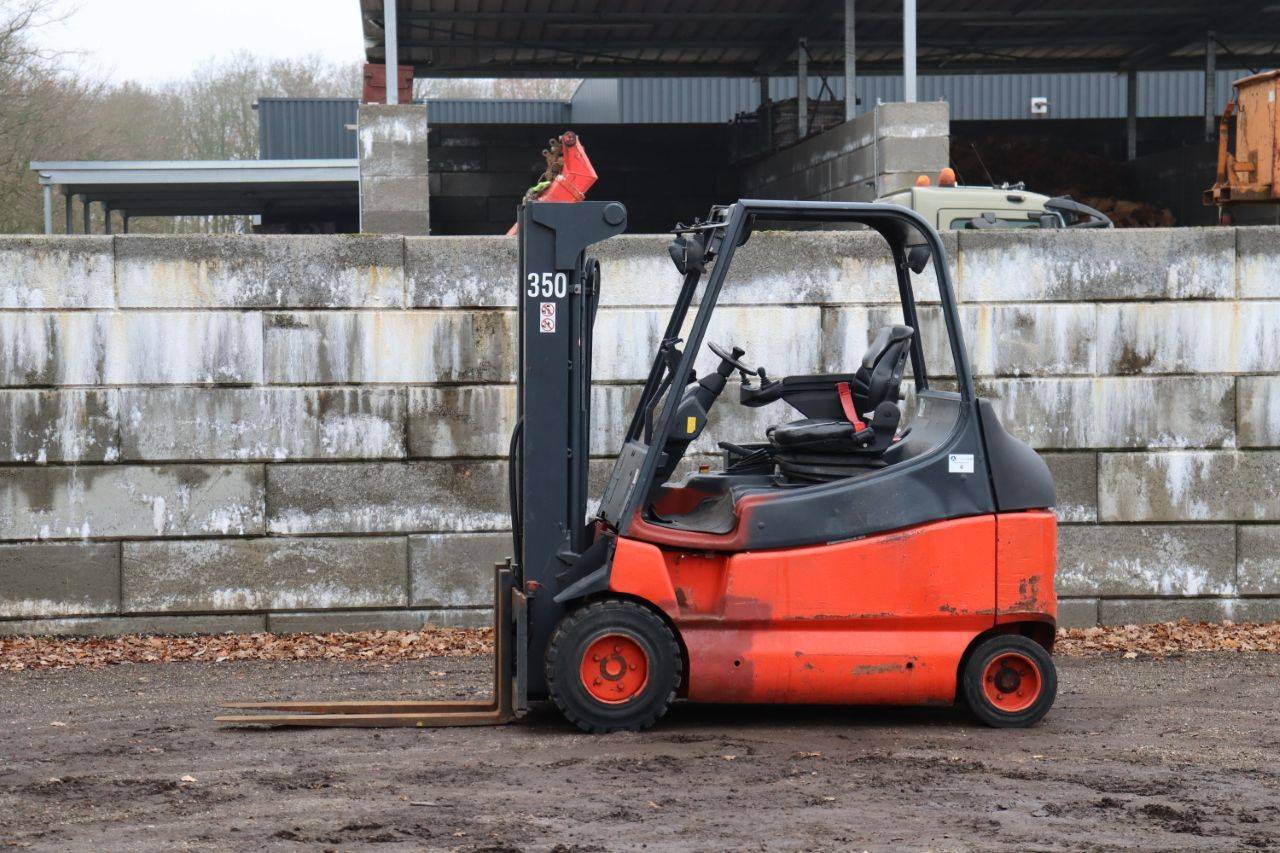 Forklift Linde E30/03/600 Electric 3000kg 4m 2006